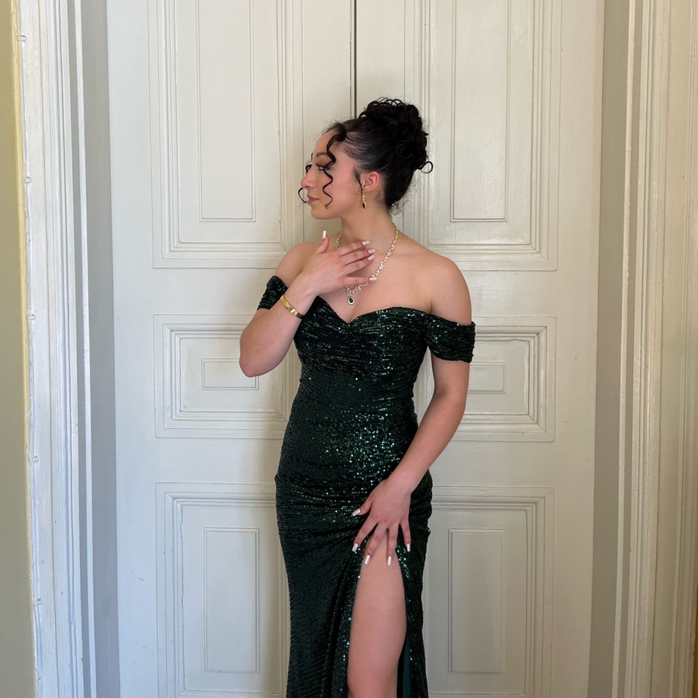 Emerald Green Sequin Prom Dress 🪩💚